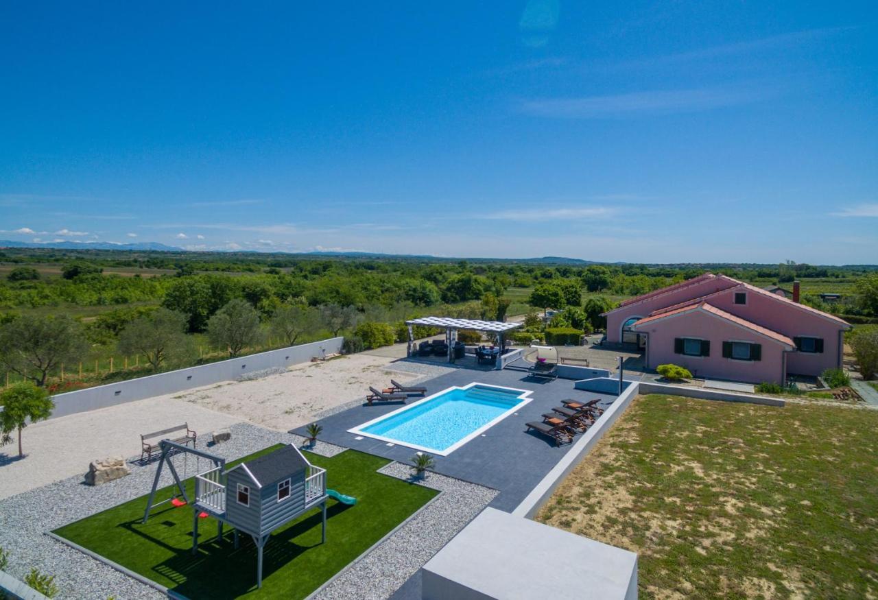 Villa Perini Dvori Donji Zemunik Екстериор снимка