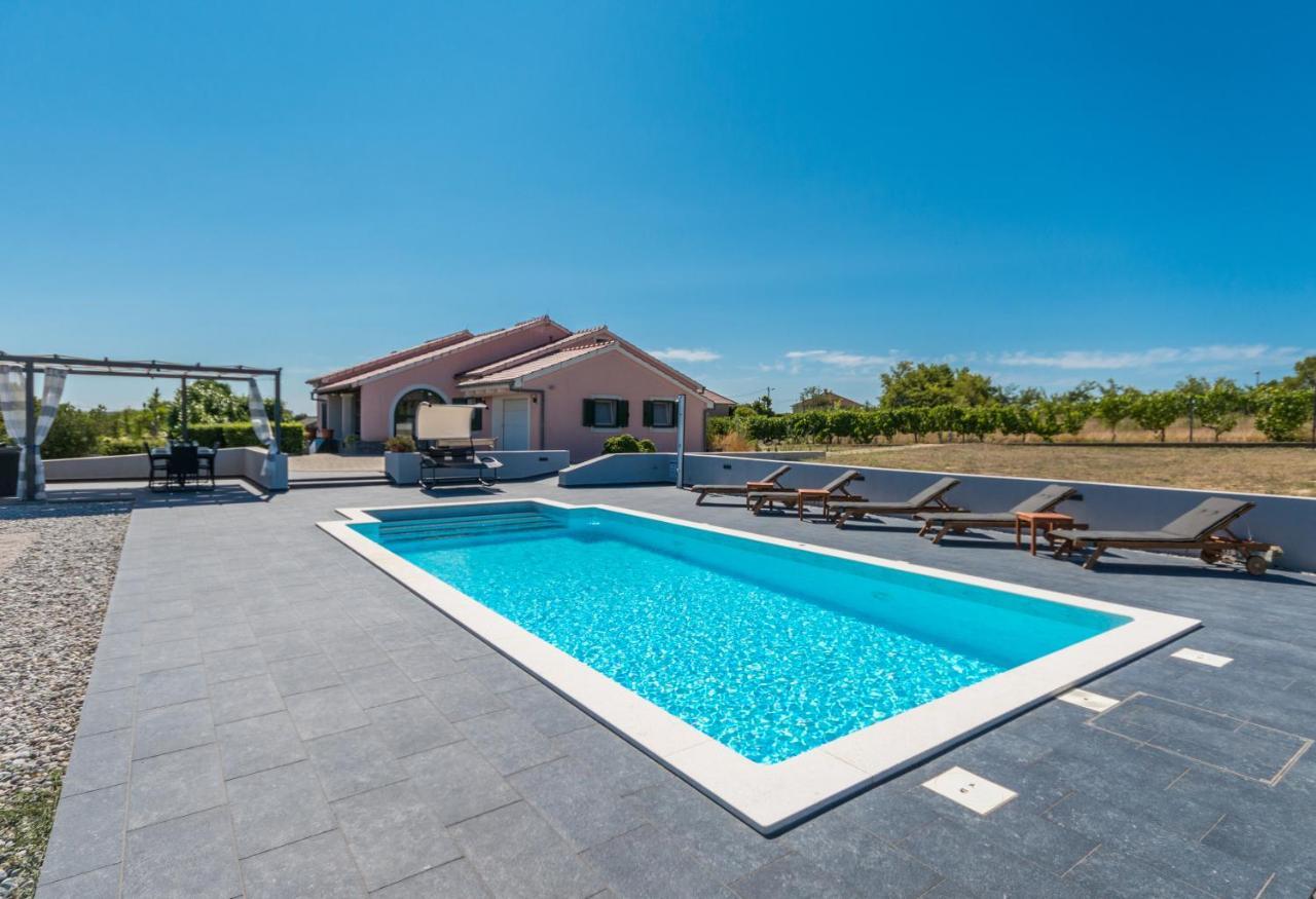 Villa Perini Dvori Donji Zemunik Екстериор снимка