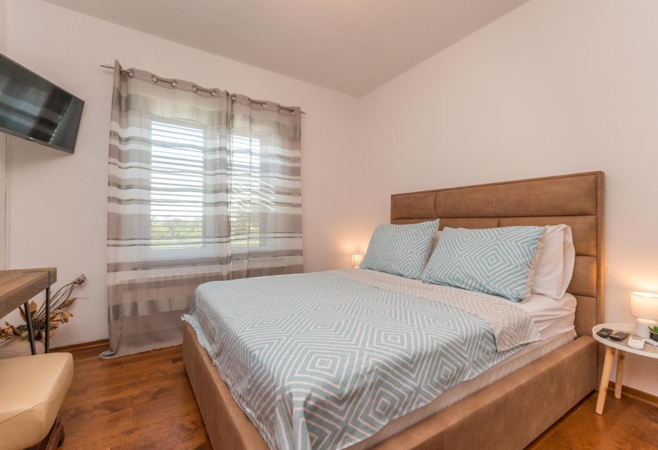 Villa Perini Dvori Donji Zemunik Екстериор снимка